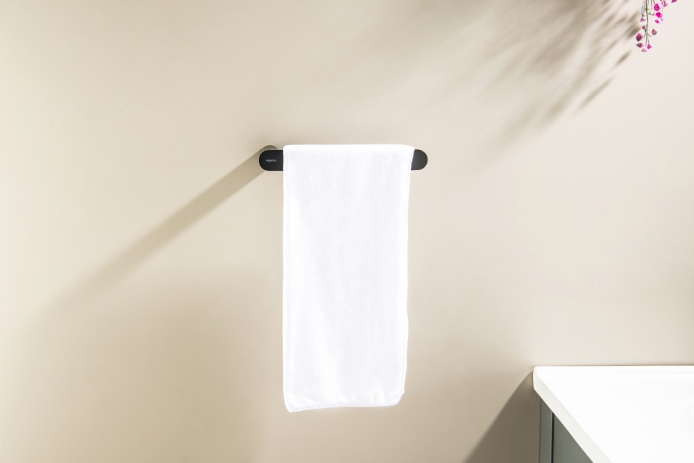 Полотенцедержатель Aquatek Лира матовый черный AQ4419MB