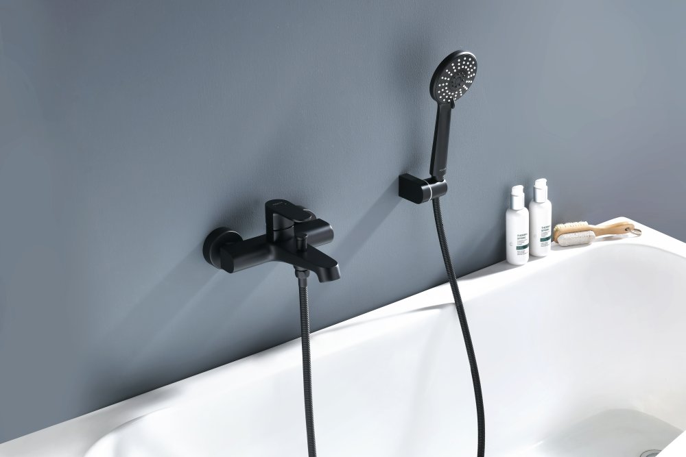 Смеситель для ванны Aquanet Oberon с душевым набором 3jet матовый черный AQ1249MB