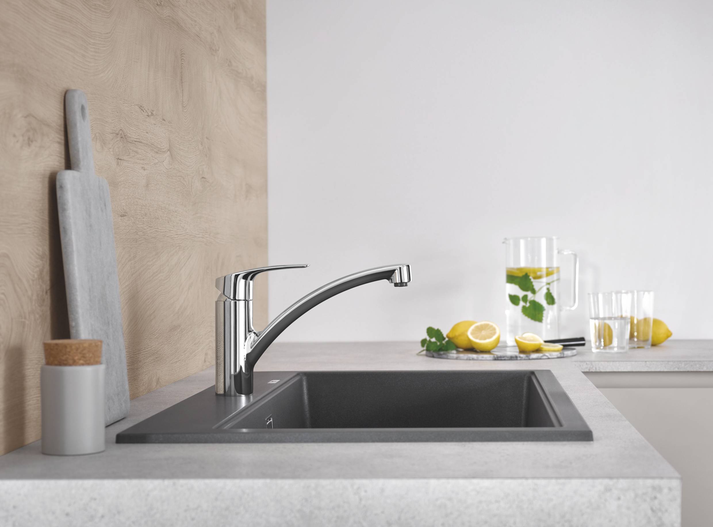 Смеситель для кухни GROHE Eurosmart с низким изливом хром 33281003