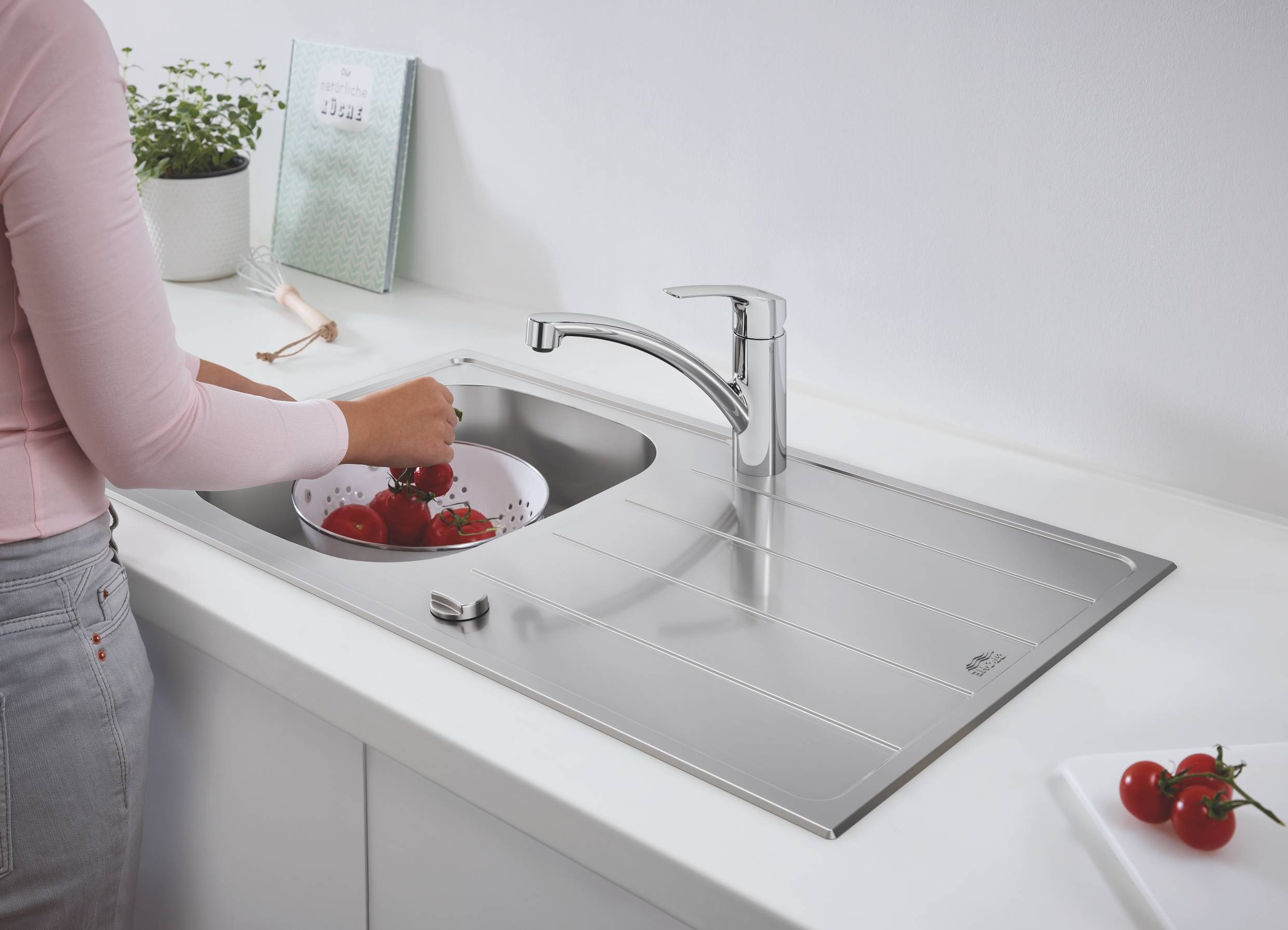 Смеситель для кухни GROHE Eurosmart с низким изливом хром 33281003