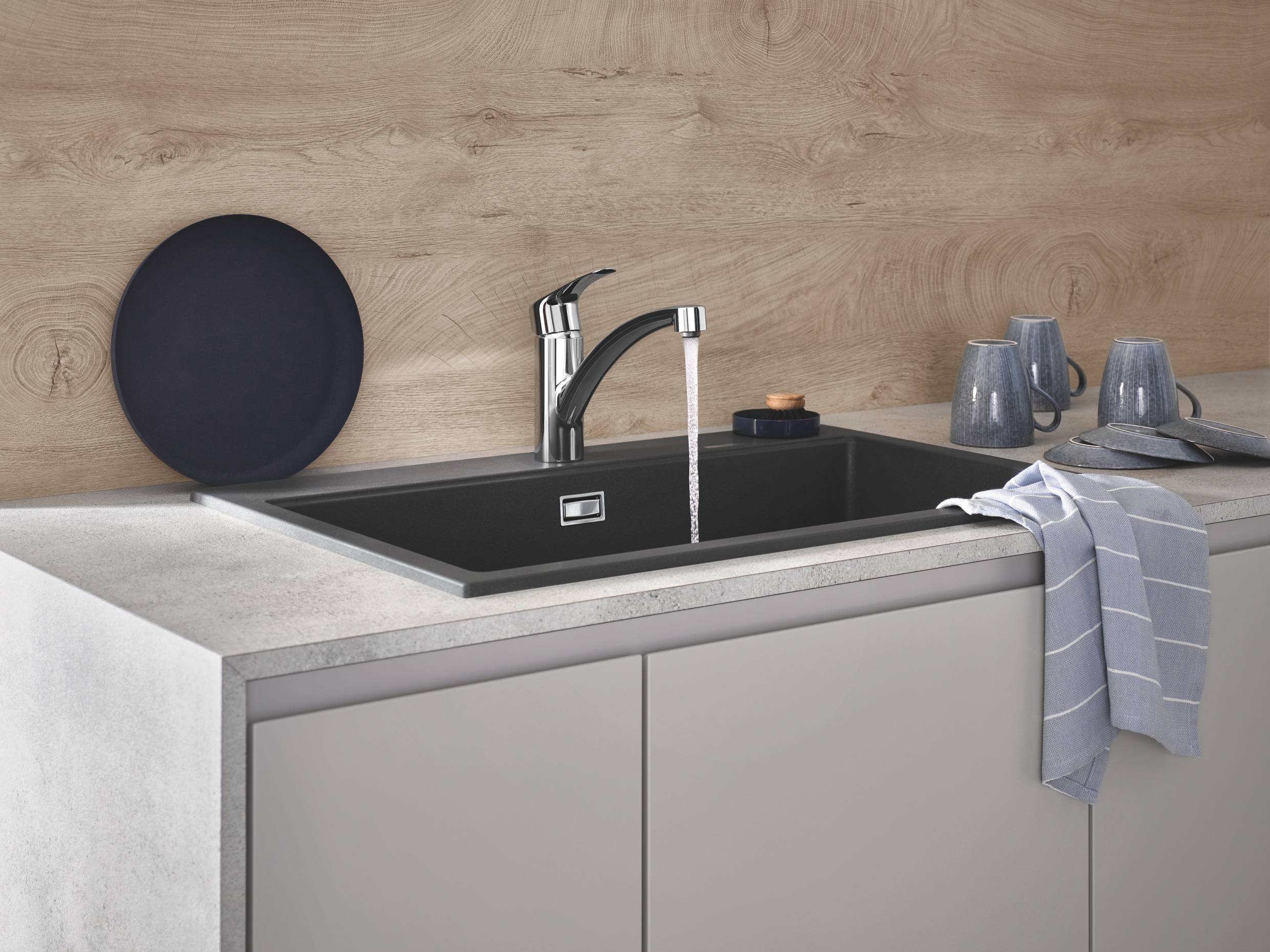 Смеситель для кухни GROHE Eurosmart с низким изливом хром 33281003