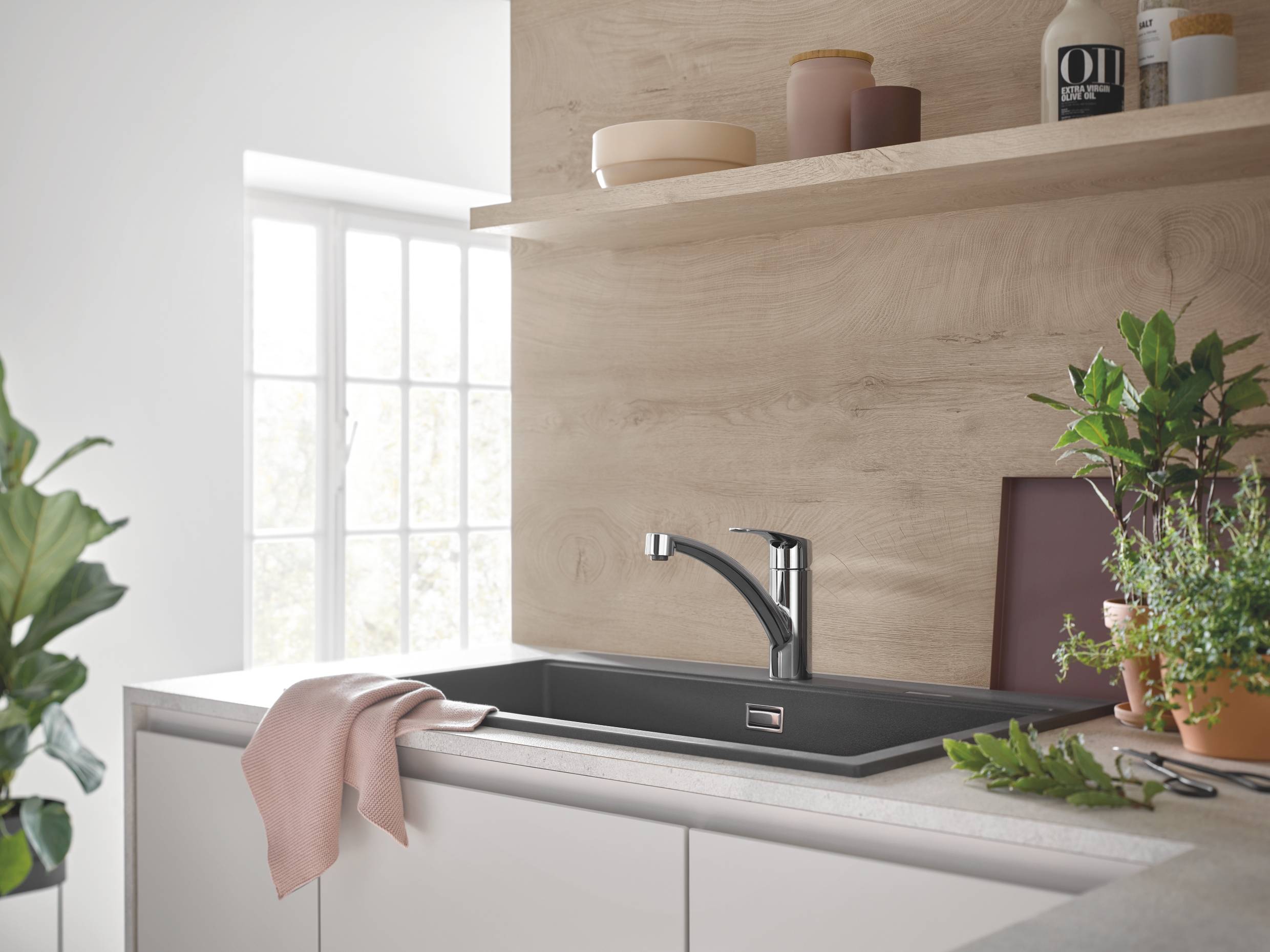 Смеситель для кухни GROHE Eurosmart с низким изливом хром 33281003