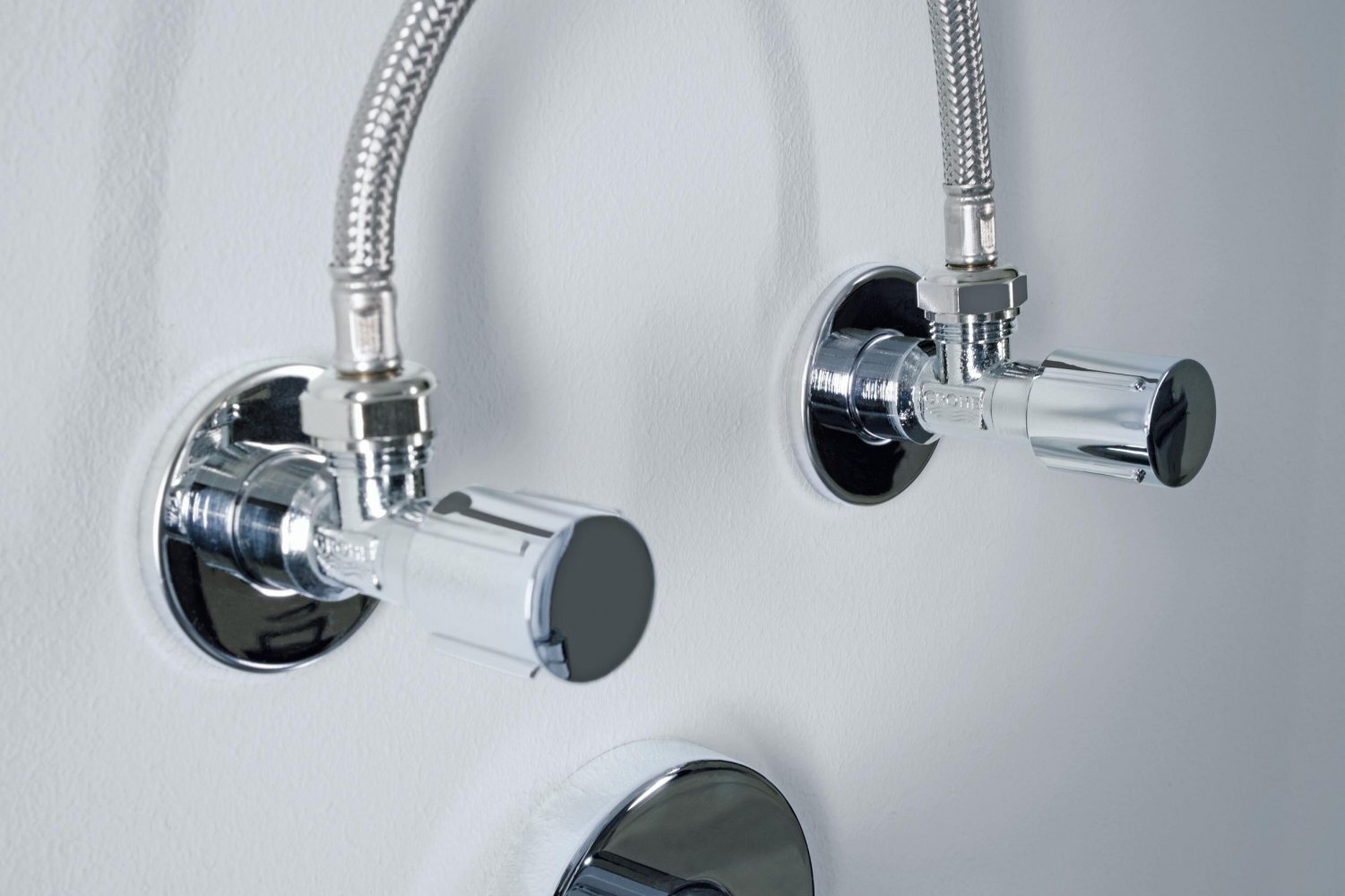 Вентиль угловой GROHE 1/2 x 3/8 для подключения смесителей хром 22039000