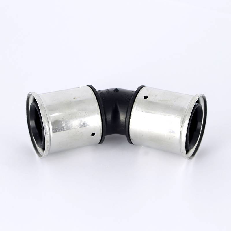 Угольник пресс HENCO 40х40 мм 45 градусов PVDF 27PK-4040