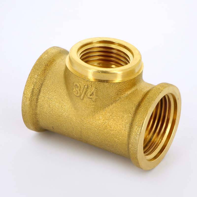 Тройник латунный Uni-Fitt 3/4x1/2x3/4 ВР 615G3230