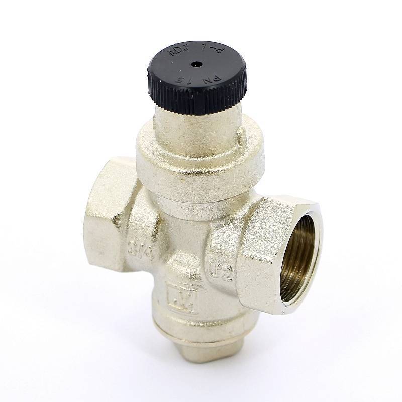 Редуктор давления UNI-FITT ВВ 3/4 никелированный 200N3000