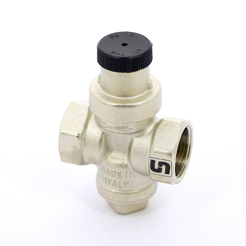 Редуктор давления UNI-FITT ВВ 3/4 никелированный 200N3000