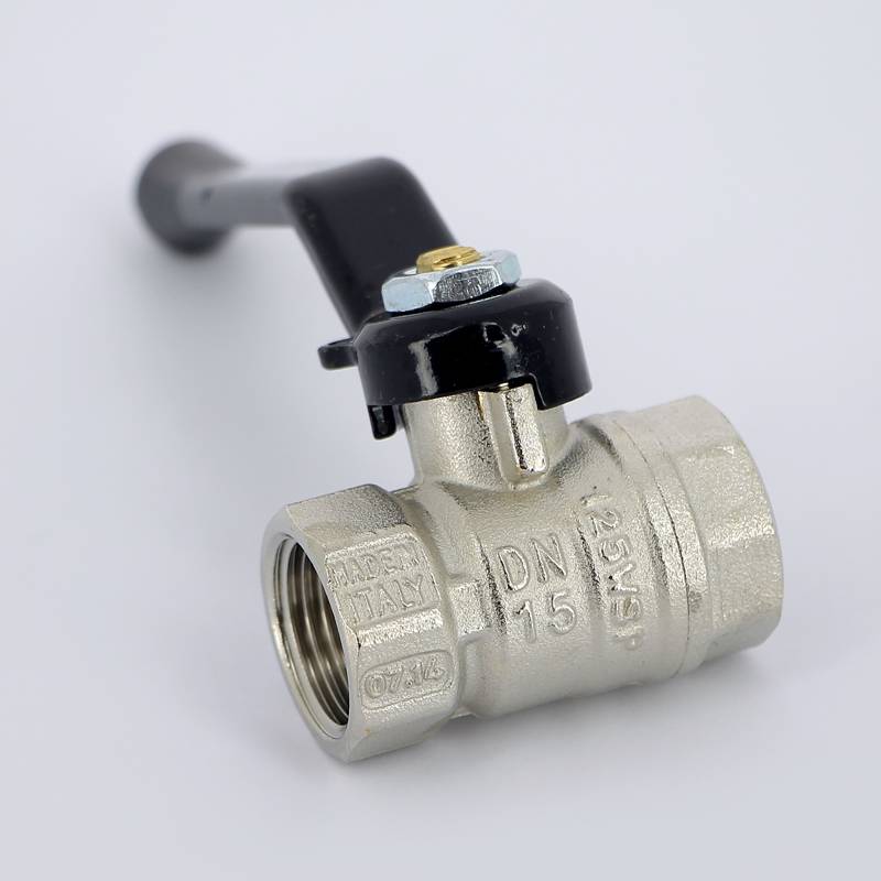 Кран шаровой Bugatti Arizona 600 ВВ 1/2 рычаг 06000001