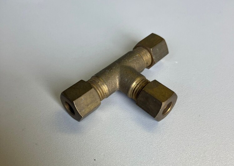 Резьбовое соединение Oventrop Ofix-Oil 8x8x8 мм тройник латунь 2081552