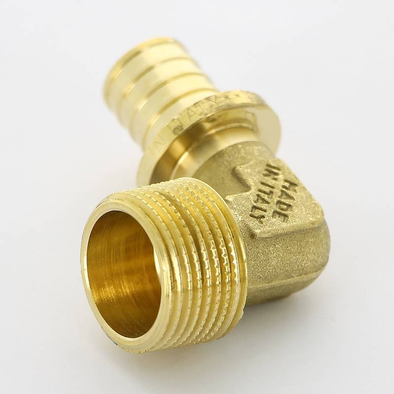 Угол аксиальный Uni-Fitt 20x3/4 НР латунь 745G7300