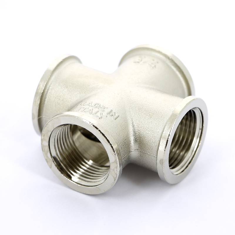 Крестовина латунная никелированная Tiemme 3/4 ВР 1500304