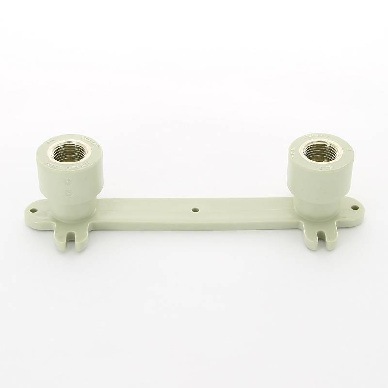 Водорозетка Heisskraft двойная 20x1/2 на планке 3202020