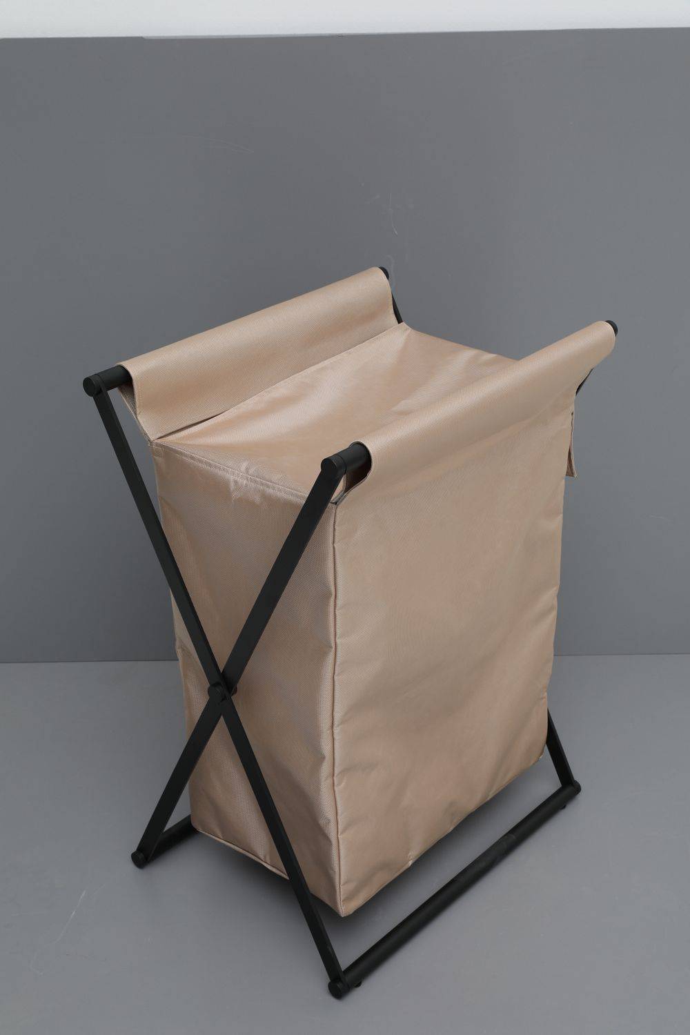 Корзина для белья Allen Brau Priority 57.2x34x86.5 см черная/бежевая 00312050