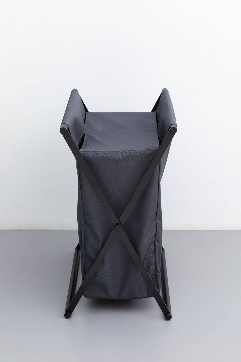 Корзина для белья Allen Brau Priority 57.2x34x86.5 см серая/черная 00312049