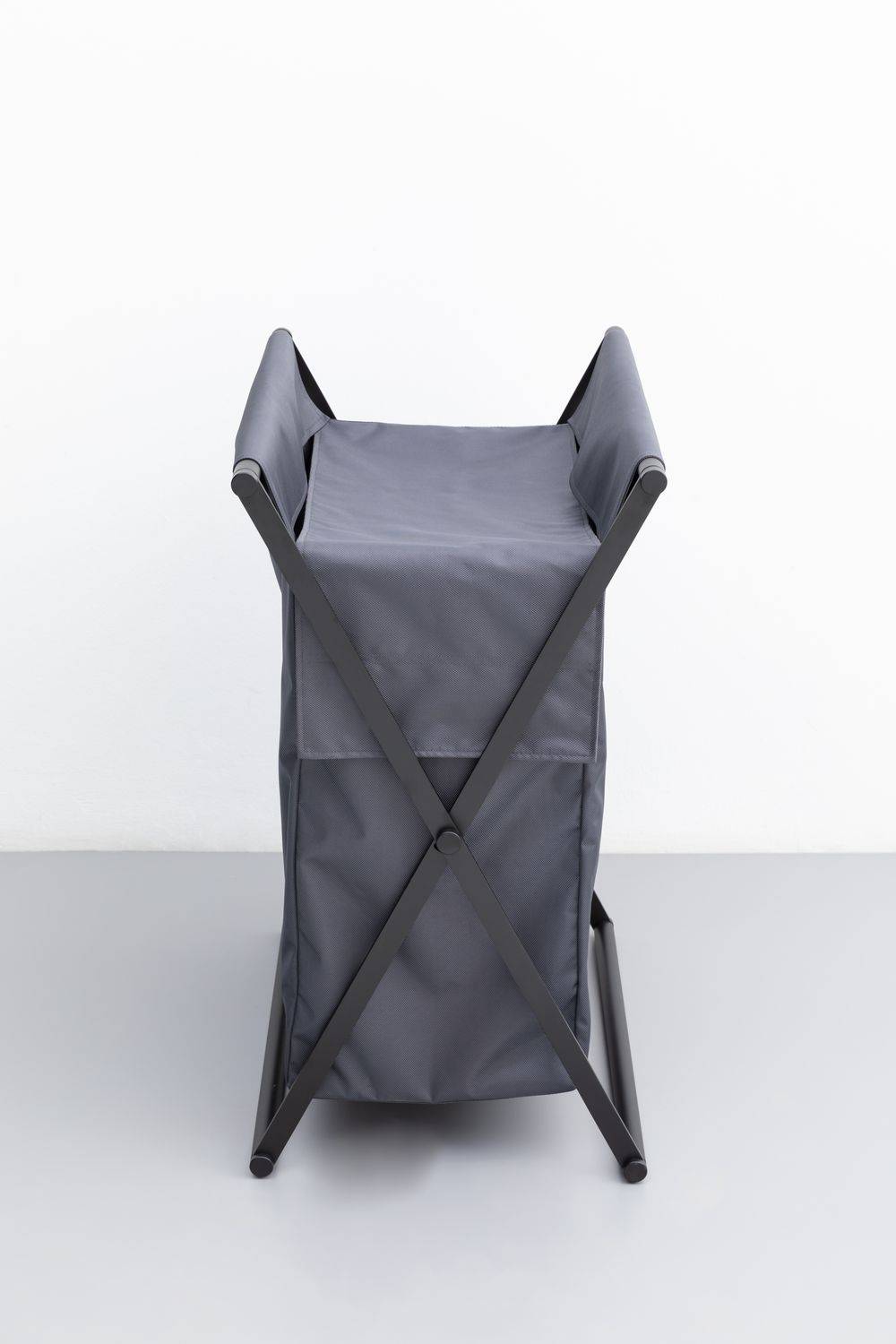 Корзина для белья Allen Brau Priority 57.2x34x86.5 см серая/черная 00312049