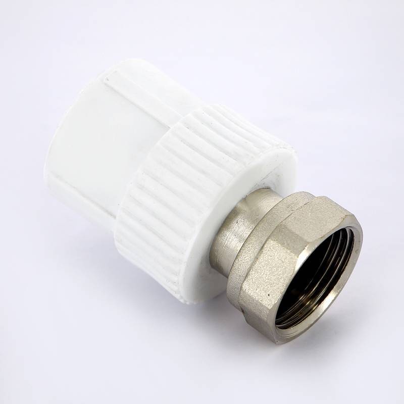 Муфта Pro Aqua 32 мм x 1 В с накидной гайкой PA29018