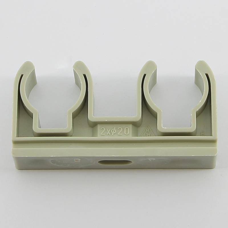 Крепление двойное для полипропиленовых труб FV-Plast 20 мм 902020