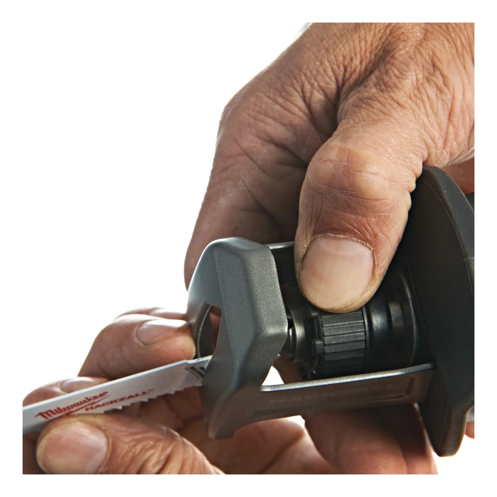 Пила сабельная аккумуляторная Milwaukee M12 CHZ-0 FUEL 4933446960