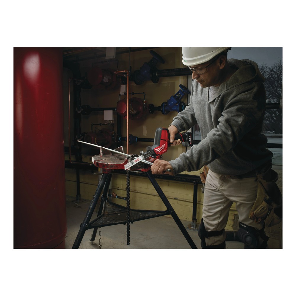 Пила сабельная аккумуляторная Milwaukee M12 CHZ-0 FUEL 4933446960