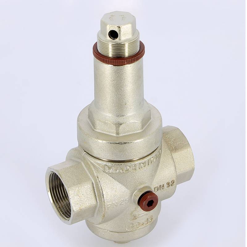 Редуктор давления Itap 143 1 1/4 ВВ с отверстием под аксиальный манометр 1430114