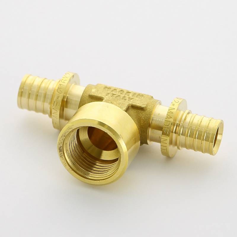 Тройник аксиальный Uni-Fitt 16х1/2х16 ВР латунь 747G6260