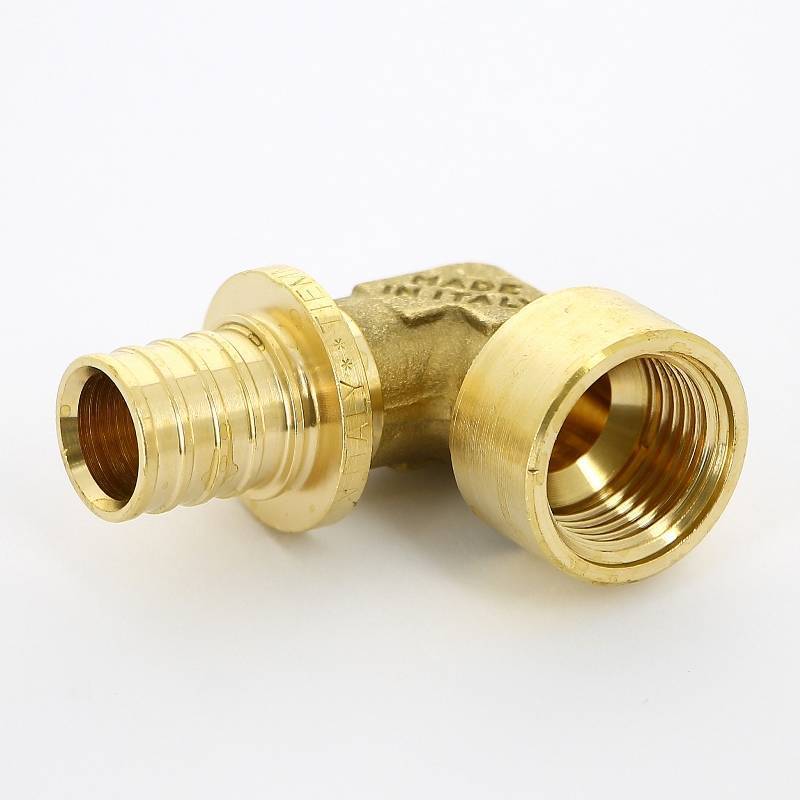 Угол аксиальный Uni-Fitt 20x1/2 ВР латунь 744G7200