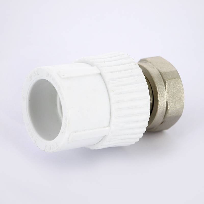 Муфта Pro Aqua 32 мм x 1 В с накидной гайкой PA29018