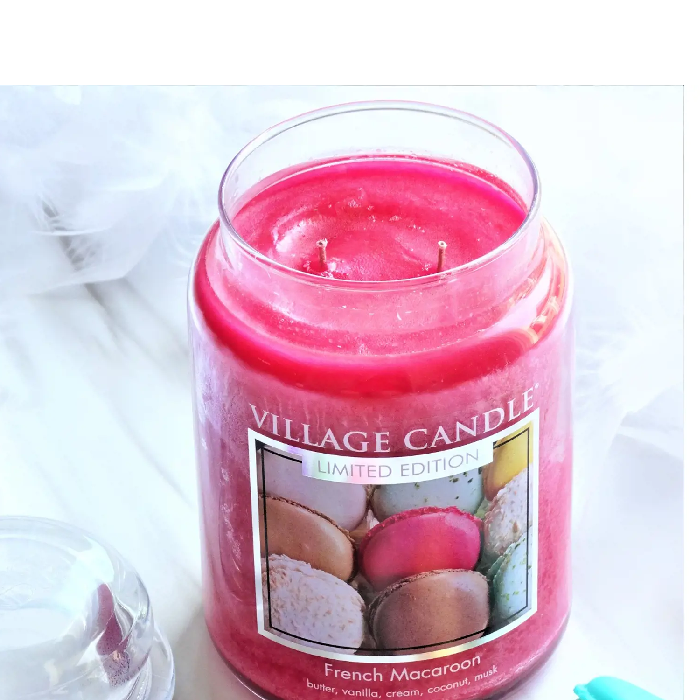 Ароматическая свеча Village Candle Французское печенье 602 г 10096