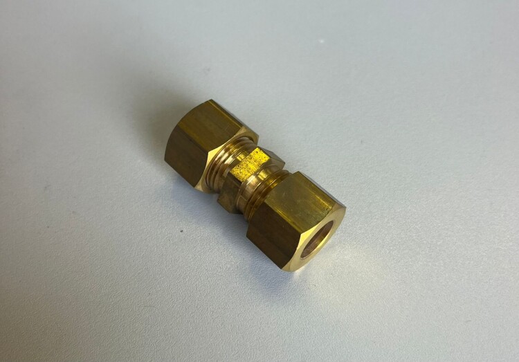 Резьбовое соединение Oventrop Ofix-Oil 12x12 мм муфтовое латунь 2081254