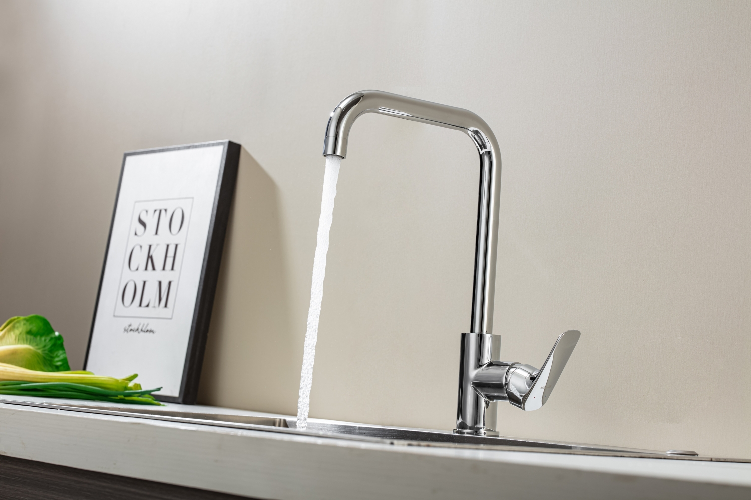 Смеситель для кухни Aquanet Вега квадратный излив хром AQ1081CR