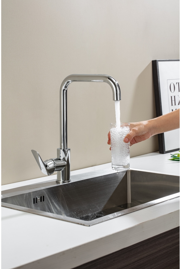 Смеситель для кухни Aquanet Вега квадратный излив хром AQ1081CR