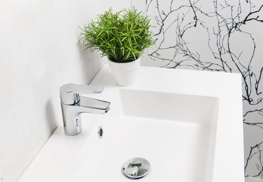 Смеситель для раковины Oras Saga с гигиеническим душем 3912F