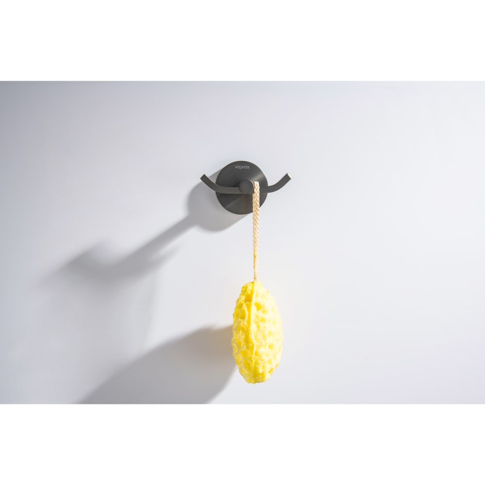 Крючок двойной Aquanet Бетта оружейная сталь шлифованный черный хром AQ4602BGM