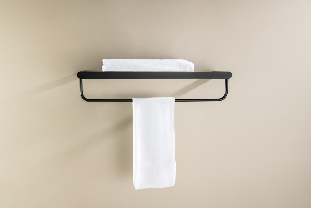 Полка для полотенец Aquatek Лира матовый черный AQ4415MB