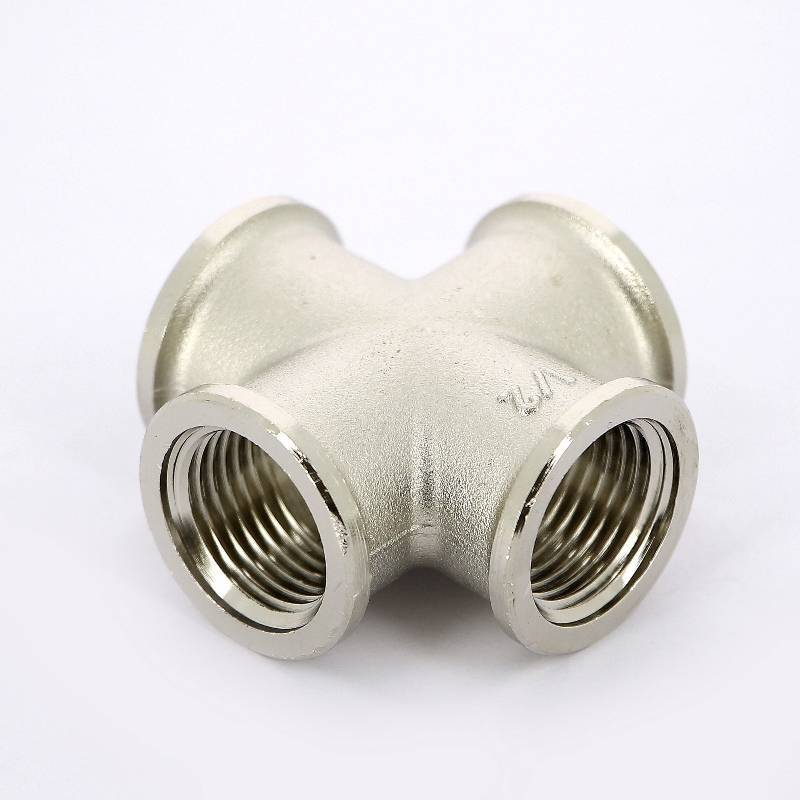 Крестовина латунная никелированная Tiemme 1/2 ВР 1500290