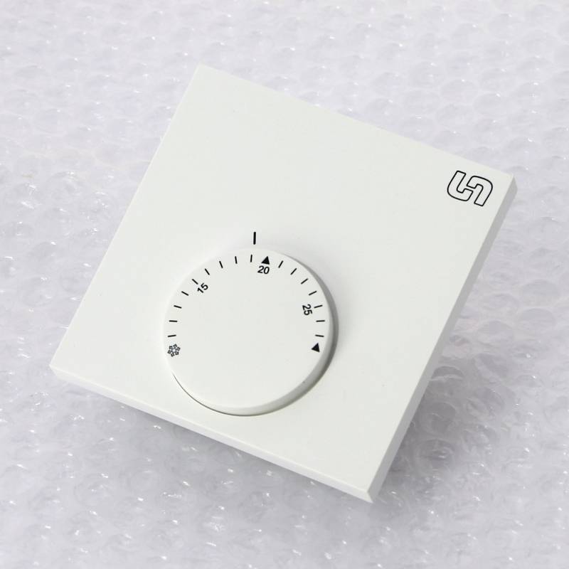 Термостат комнатный электронный Uni-Fitt НЗ проводной 340M1000