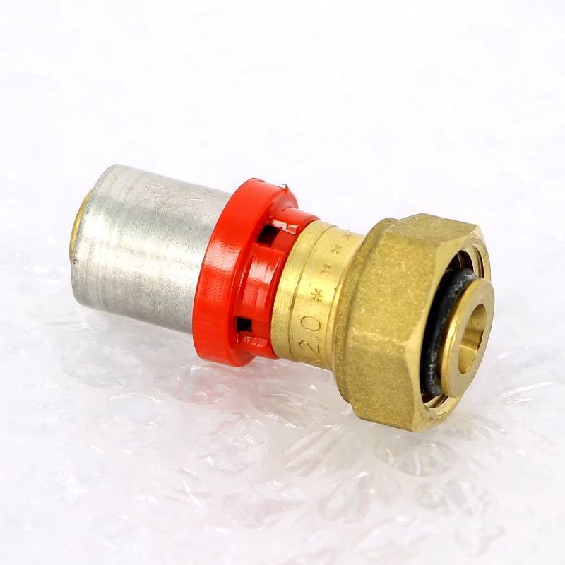 Муфта пресс-В Tiemme с накидной гайкой 16x1/2 1650141