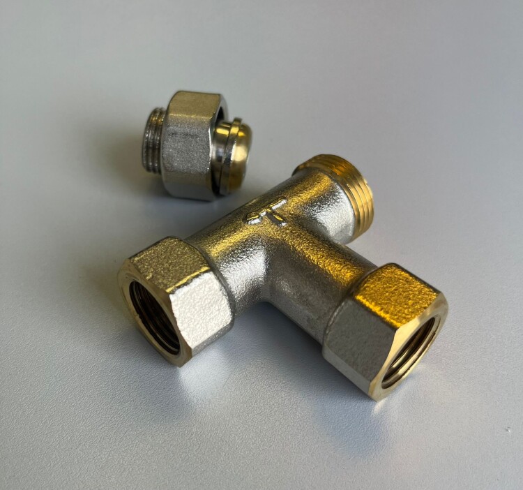 Тройник латунный Angelo Po Ду 15 1/2 1016004