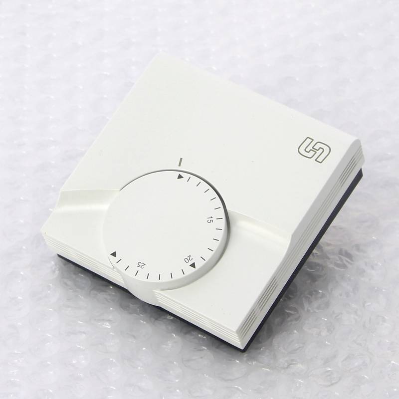 Термостат комнатный электронный Uni-Fitt НЗ с выносным датчиком проводной 342M1000