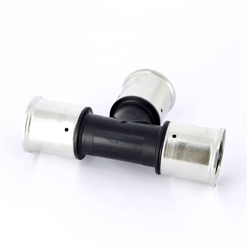 Тройник пресс PVDF Henco 40х40х40 мм 9PK-404040