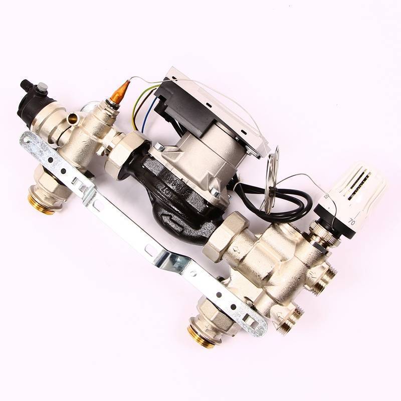 Насосно-смесительная группа Uni-Fitt SOLOMIX 1 с насосом Wilo PARA RS 25/6-130 471E1200