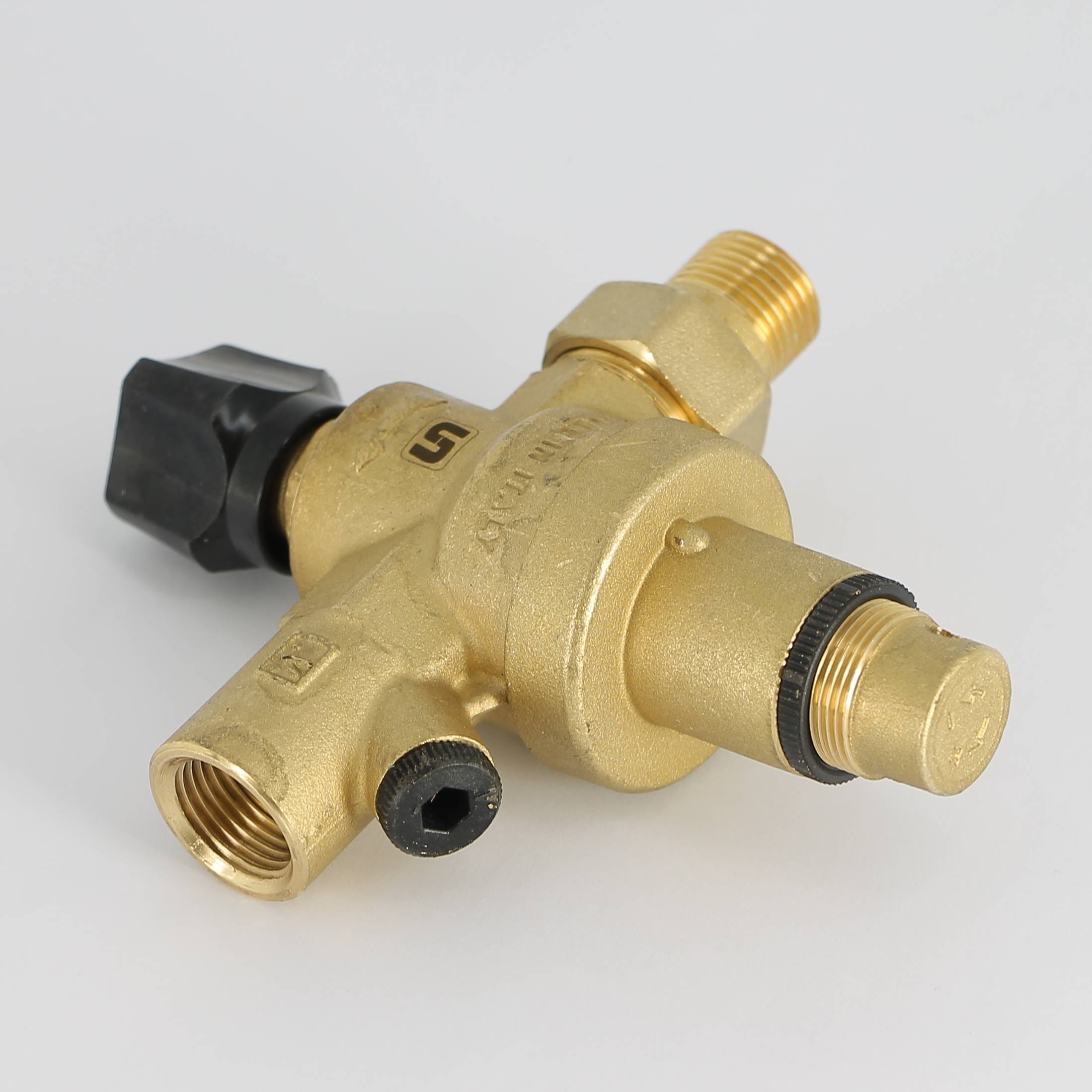 Клапан подпиточный UNI-FITT 1/2 НВ с редукционным соединением 290G2140