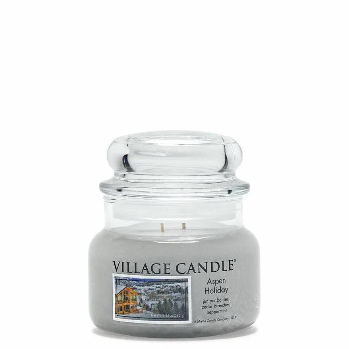 Ароматическая свеча Village Candle Рождественские каникулы 262 г 10037