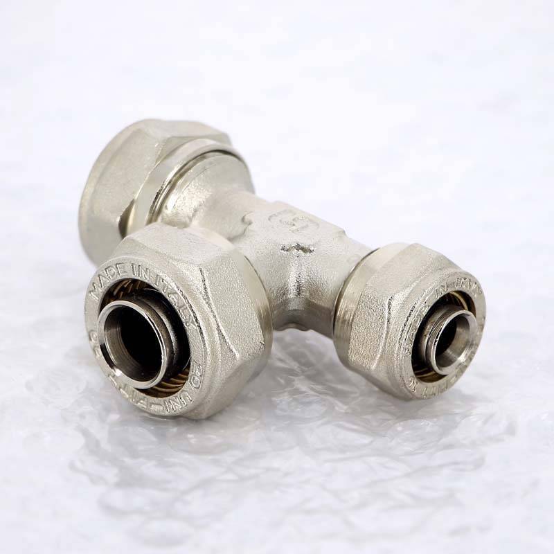 Тройник обжимной никелированный Uni-Fitt 20х16х20 мм 666N7670