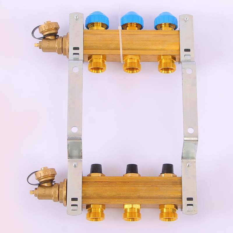 Коллекторная группа Watts HKV 1x3/4 EK 3 выхода с вентилями 10004174