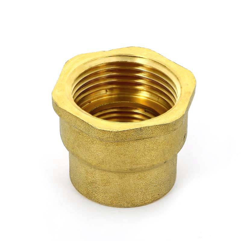 Муфта латунная Uni-Fitt 1 x 1/2 дюйма ВР-ВР 602G4200