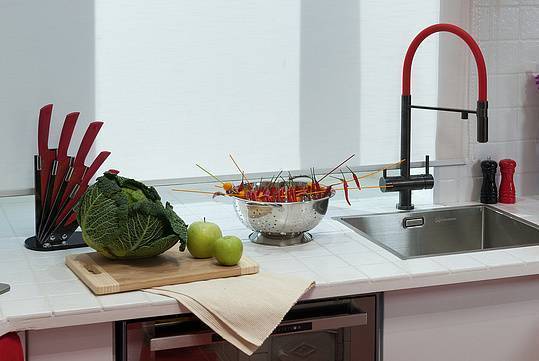 Смеситель для кухни Omoikiri Kanto-GM выдвижной излив под фильтр вороненая сталь 4994013