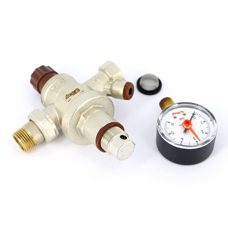 Клапан подпиточный Itap 146 1/2 с манометром и разъемным соединением 146 1/2