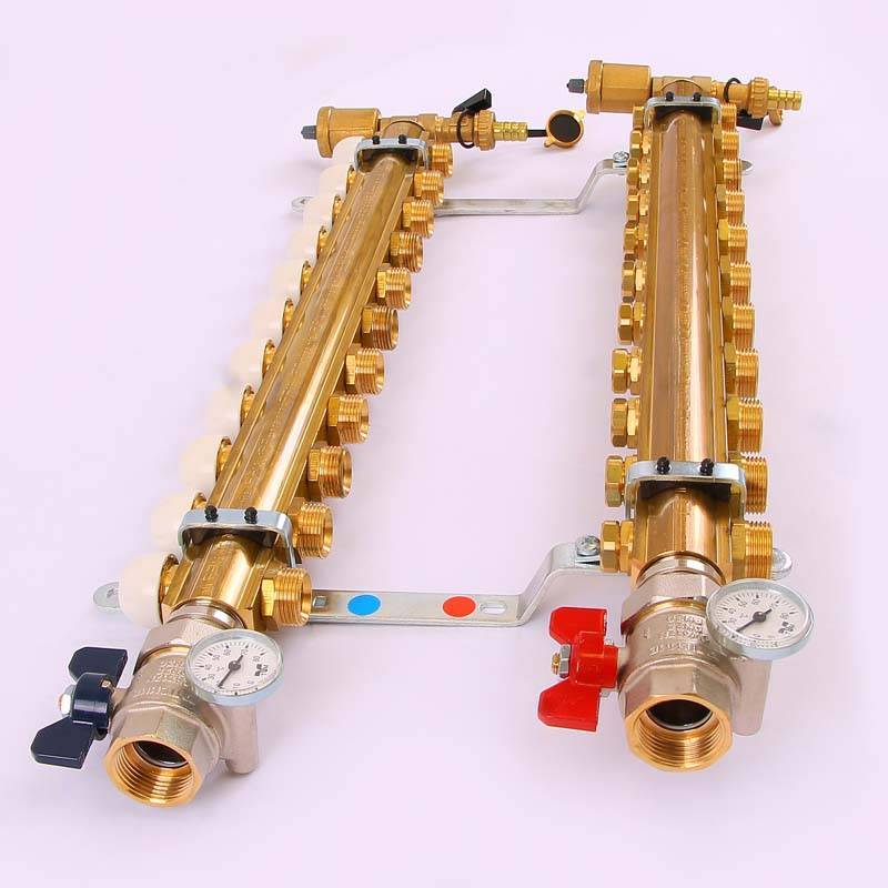 Коллекторная группа Tiemme 1x3/4 EK 11 выходов с кронштейнами и вентилями 3870067