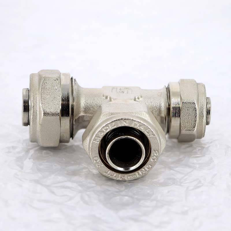 Тройник обжимной никелированный Uni-Fitt 20х16х20 мм 666N7670